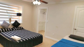 Private Cozy Room Near Scot Road- Walk to Restaurants, Shopping & Transit